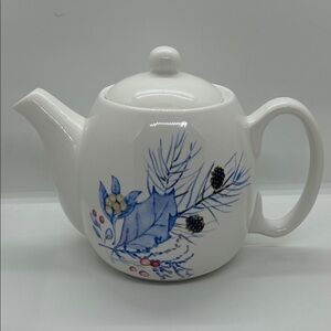 Designpac, Inc. Ceramic Blue Floral Tea Pot with Lid Melrose Park, Illinois